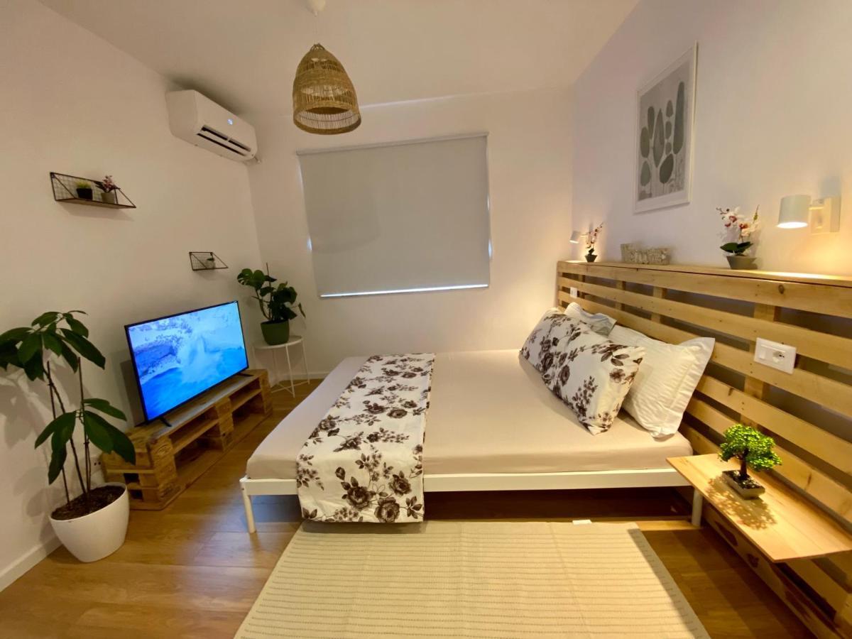 Lucas Central Oasis Studios Tirana Eksteriør billede